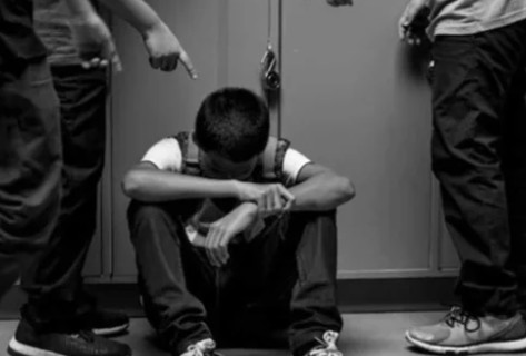 കാരപ്പറമ്പ് ഹോമിയോ കോളജിലെ റാഗിങ്; നാലു വിദ്യാർഥികൾക്ക് സസ്പെൻഷൻ