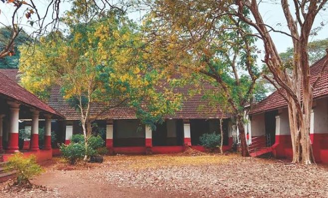 കേരളത്തില്‍ ഒരു കിലോമീറ്ററില്‍ സര്‍ക്കാര്‍ എല്‍പി സ്‌കൂള്‍ വേണം; നിര്‍ണായക നിര്‍ദേശവുമായി സുപ്രീം കോടതി