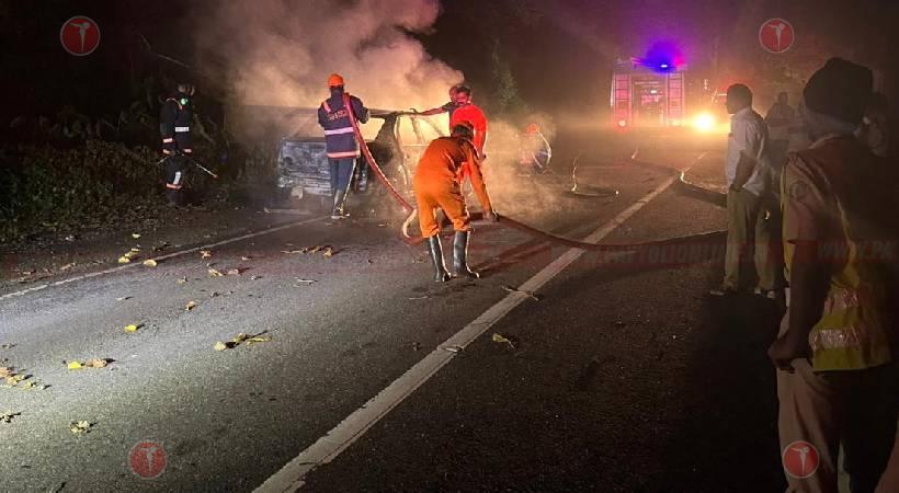 ശബരിമല തീർത്ഥാടകർ സഞ്ചരിച്ച കാറിനു തീപിടിച്ചു