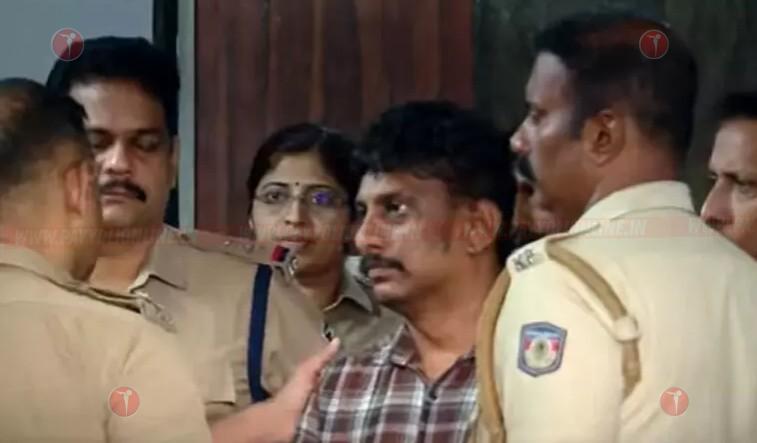 കോഴിക്കോട്ടെ 26കാരിയുടെ കൊലപാതകം; നടന്നത് വേതാളക്കഥയെ വെല്ലുന്ന ക്രൂരത ;, മൃതദേഹത്തോടും യുവാവിന്റെ ലൈംഗികാതിക്രമം; നടുക്കം വിട്ടുമാറാതെ നാട്ടുകാർ കോഴിക്കോട്ടെ 26കാരിയുടെ കൊലപാതകം; നടന്നത് വേതാളക്കഥയെ വെല്ലുന്ന ക്രൂരത ;, മൃതദേഹത്തോടും യുവാവിന്റെ ലൈംഗികാതിക്രമം; നടുക്കം വിട്ടുമാറാതെ നാട്ടുകാർ