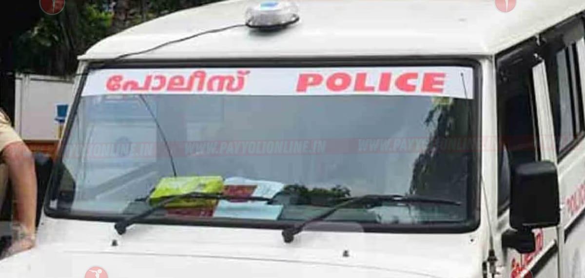 കൊച്ചിയിൽ സിഗരറ്റ് നൽകാൻ വൈകിയതിന് കടയിലെ ജീവനക്കാരനെ ക്രൂരമായി മർദിച്ച് മൂന്നംഗ സംഘം