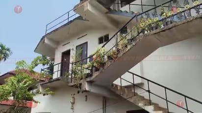 വാടകക്ക് താമസിക്കാനെത്തിയത് ഒരാഴ്ച മുമ്പ്, വീട്ടുടമ വന്ന് നോക്കിയത് കുട്ടിയുടെ കരച്ചിൽ കേട്ട്; പൊൻകുന്നത്ത് ദമ്പതികളെ വീടിനുള്ളിൽ മരിച്ച നിലയിൽ