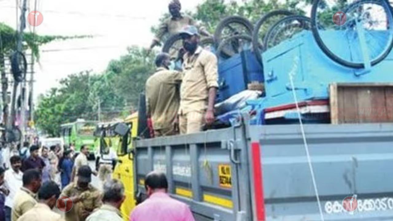 കോഴിക്കോട് നഗരത്തിൽ വഴി കയ്യേറിയുള്ള കച്ചവടങ്ങൾക്ക് നിയന്ത്രണം; തട്ടുകടകൾ എആർ ക്യാമ്പിലേക്ക് മാറ്റി