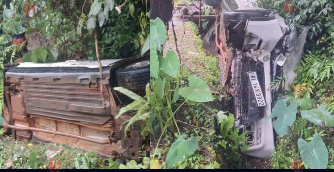 തൊട്ടിൽപ്പാലം ദേവർകോവിലിൽ കാർ മരത്തിലിടിച്ച് അപകടം; അഞ്ചുപേർക്ക് പരിക്ക്