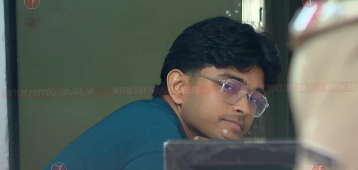 അർജുൻ ആയങ്കിയുടെ സഹോദരൻ അജയ്‌യെ സ്റ്റേഷൻ ജാമ്യത്തിൽ വിട്ടു; ജാമ്യമെടുക്കാനെത്തിയ ഗുണ്ടാ നേതാവ് കരുതൽ തടങ്കലിൽ